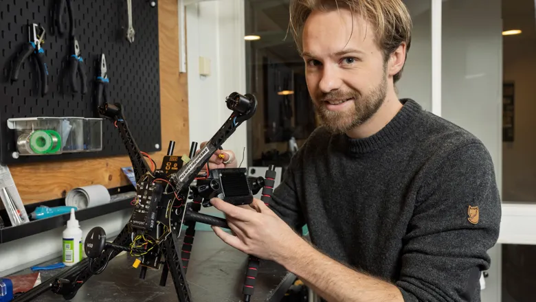 Carl Wikström med drönare